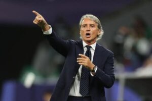 Conte khởi đầu hiệu ứng domino huấn luyện tại Serie A