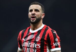 Kyle Walker trở lại, AC Milan sẵn sàng chiến đấu với Lazio