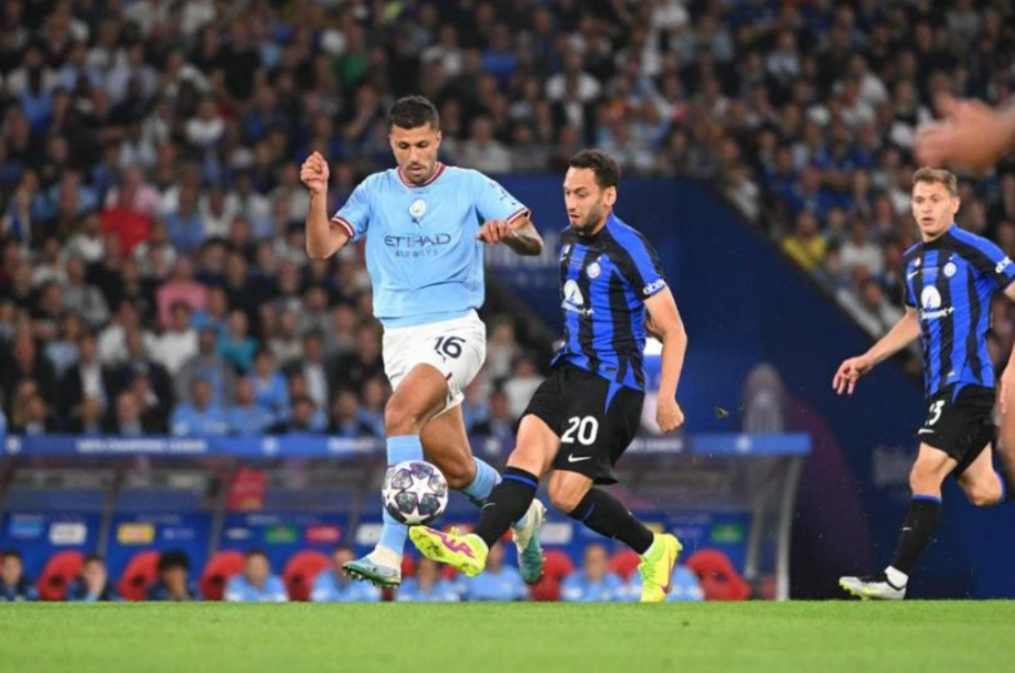 Tin Buồn cho Inter: Hakan Calhanoglu Chấn Thương Khi Thi Đấu Quốc Tế