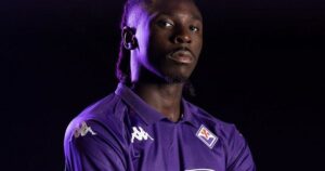 Moise Kean từ chối Manchester United, muốn ở lại Fiorentina